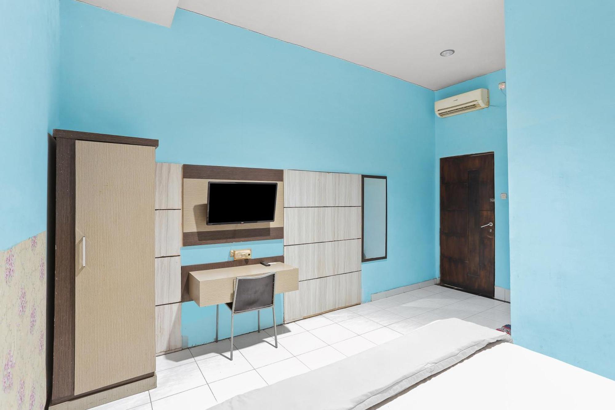 Oyo 93046 Hotel Fortuna Parepare ภายนอก รูปภาพ