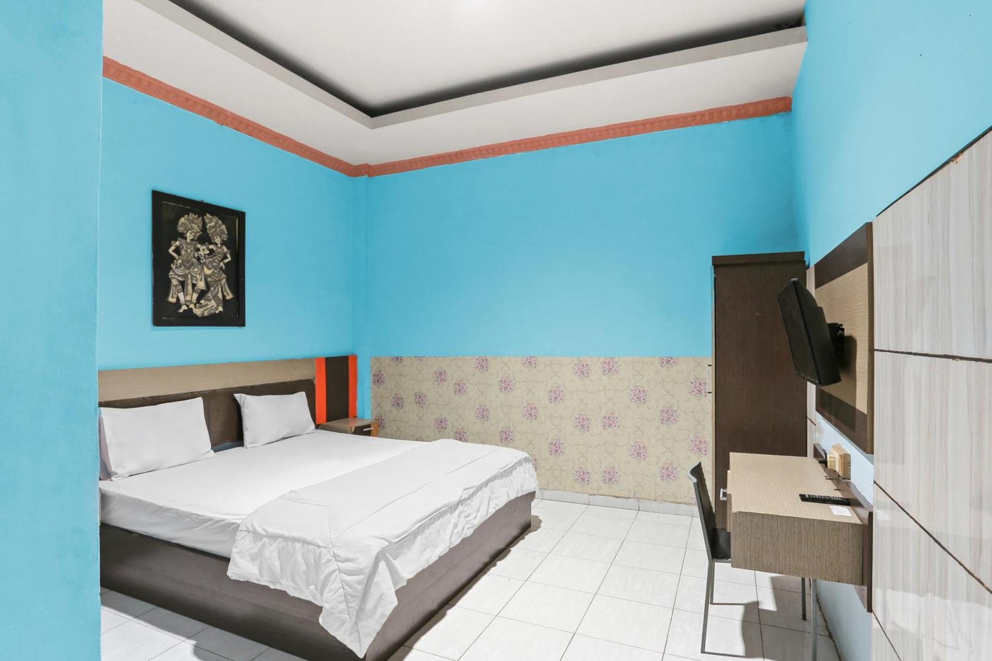 Oyo 93046 Hotel Fortuna Parepare ภายนอก รูปภาพ