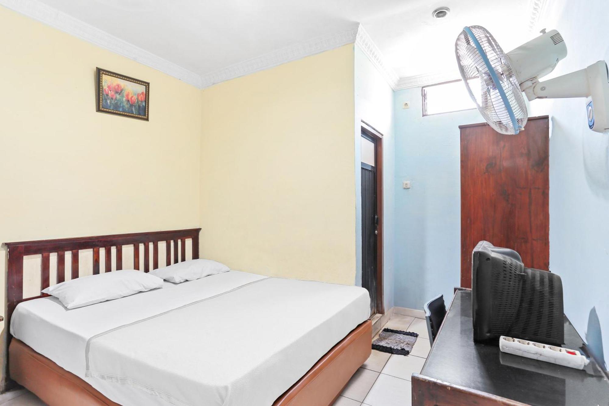 Oyo 93046 Hotel Fortuna Parepare ภายนอก รูปภาพ