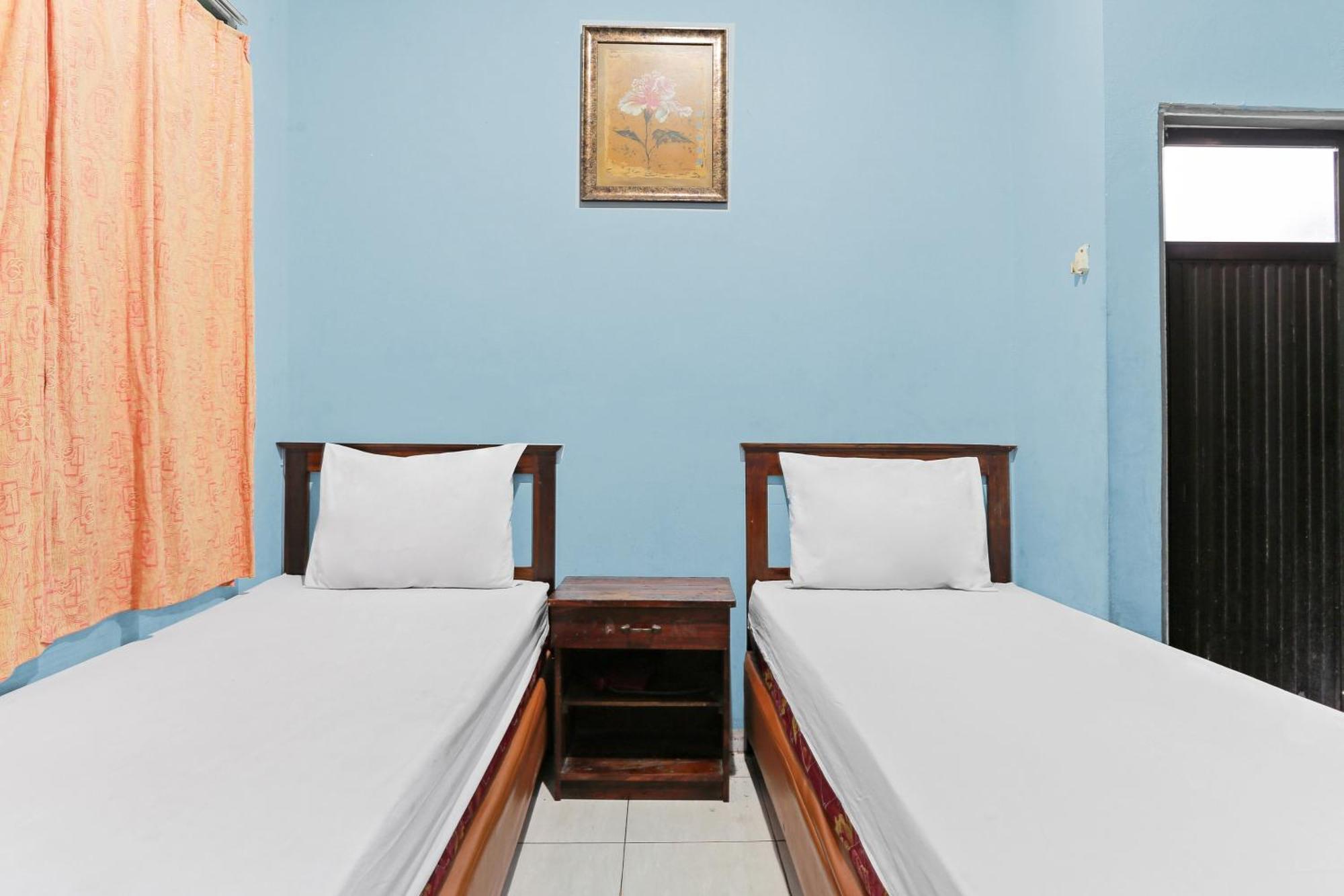 Oyo 93046 Hotel Fortuna Parepare ภายนอก รูปภาพ